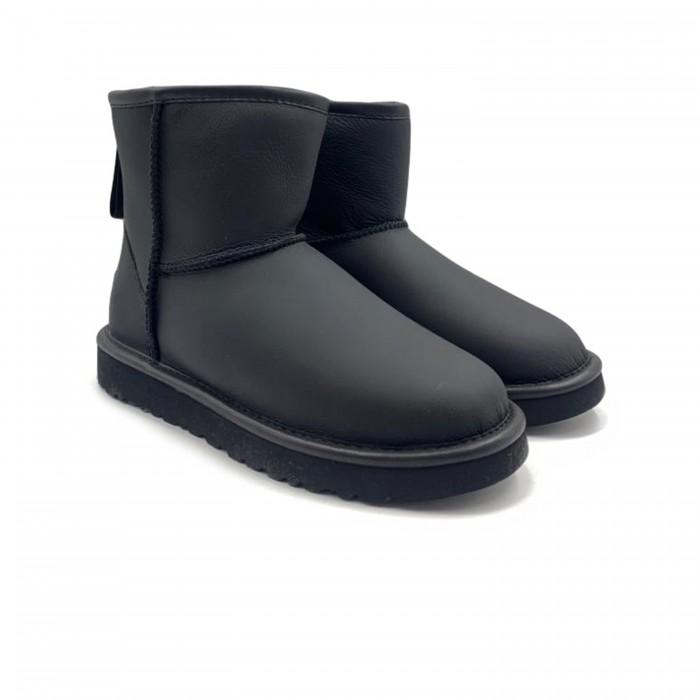 UGG Mini Logo Zip Shine Black